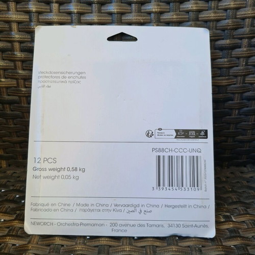 Premaman socket protectors new, pack of 12 with removal key