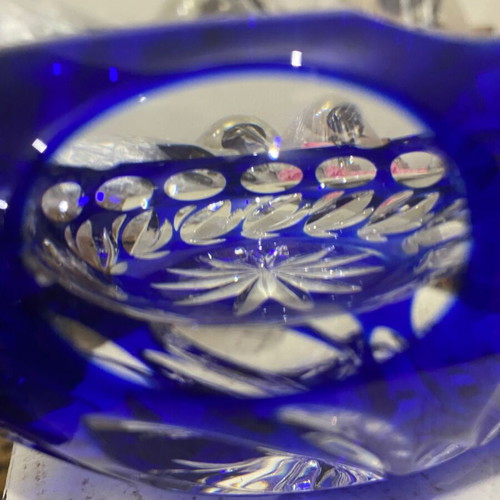 Blue crystal ashtrays like new, set of two