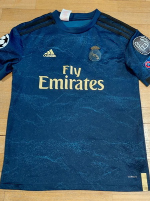 Real Madrid Hazard Champions League Shirt Youth M near to excellent condition