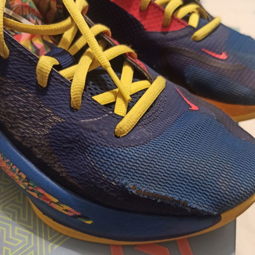 Nike Freak 4 basketball shoes used, multicolor, size 39