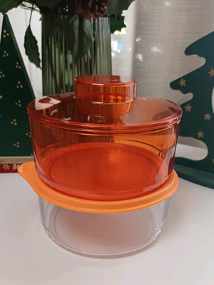 Tupperware set of 2 pieces new