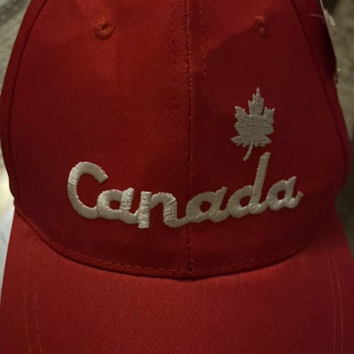 Hat souvenir from Canada like new, red