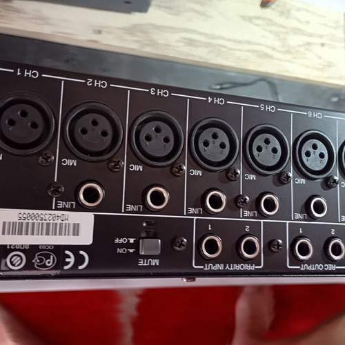 Mixer for Phantom Microphone used in excellent condition