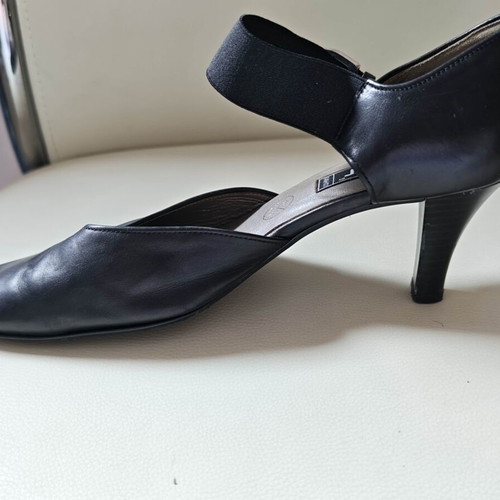 Gabor leather high heel shoes, size 38.5, black