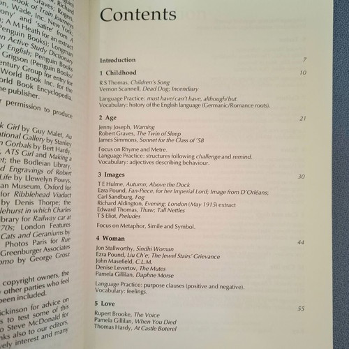 Modern Poetry book like new, English language