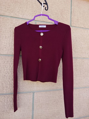 Pink Woman long-sleeve crop top, red, size S