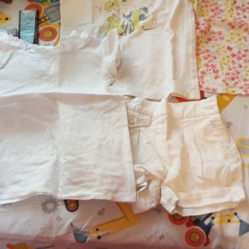 Kids set used, 3 t-shirts and 1 shorts
