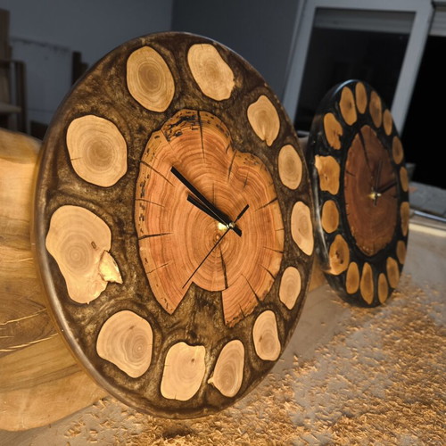 Wall clock 34 cm handmade with olive and almond wood and resin