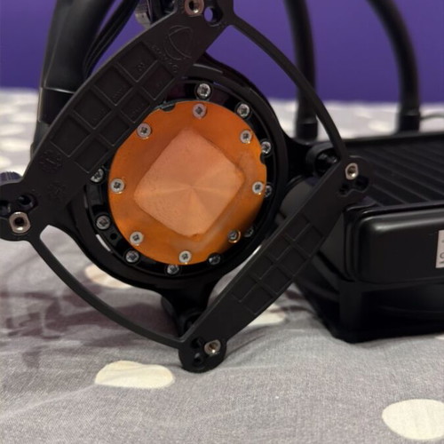 Corsair H55 Hydro Cooler used, liquid cooling for PC