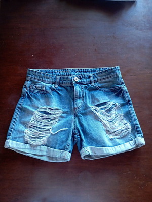 Denim shorts Namaste used with rips, size 27