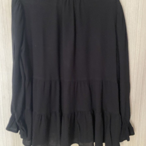 Milla black V neck blouse with zipper, size L