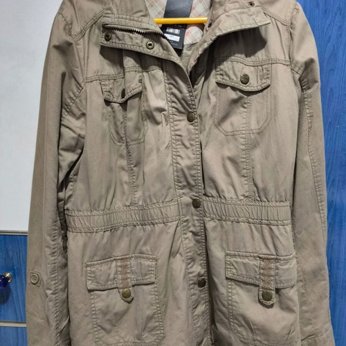 Bozzena women's gray medium coat used