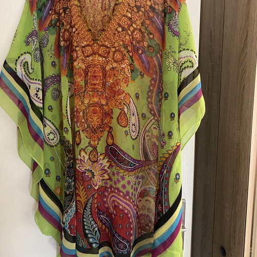 Pareo with bright colors, new, lightweight and cool, size L