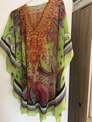 Pareo with bright colors, new, lightweight and cool, size L