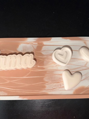 Handmade tray with "mama" inscription and three hearts new