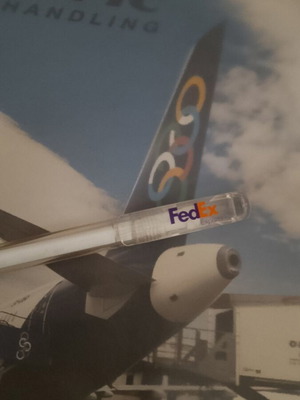 Συλλεκτικό στυλό FedEx Express και δώρο iPad Olympic