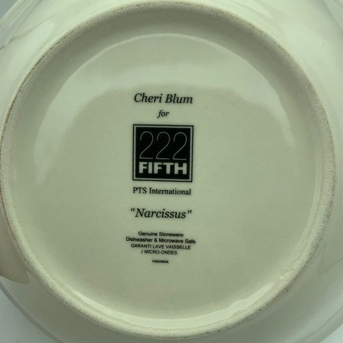 Set of 2 large serving bowls like new, vintage Narcissus pattern