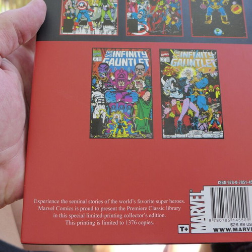 Infinity Gauntlet Marvel Premiere Classic Vol 46 HC used, 1st printing 2010