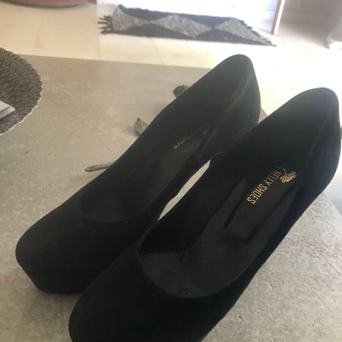 Nelly shoes suede black platform pumps size 39 like new