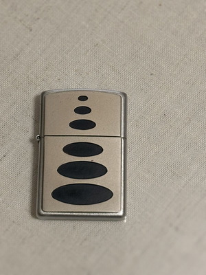 Zippo Black Ovals 388 lighter 2003, like new