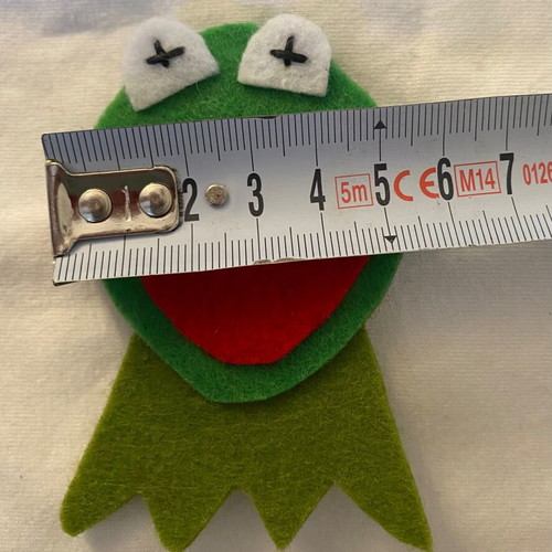 Felt Kermit pin new