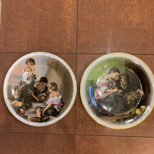 Decorative plate 27 cm Bone China porcelain England with Murillo painting