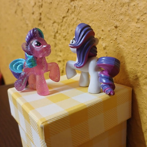 My Little Pony Hasbro mini pony figures used, pack of 2