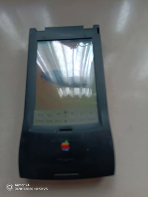 Newton MessagePad 110 used with screen shadow, case and manual