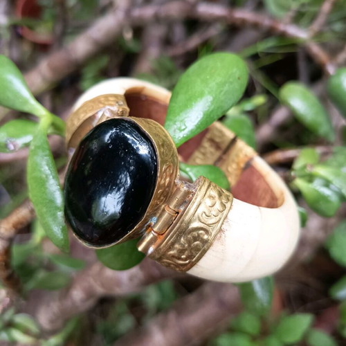Boho bracelet used with bronze and black agate