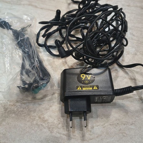 1SPOT Combo Pack 9V Pedal Power Supply like new