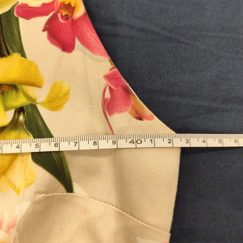 Forever Young Mini Floral Cocktail Dress like new, size M