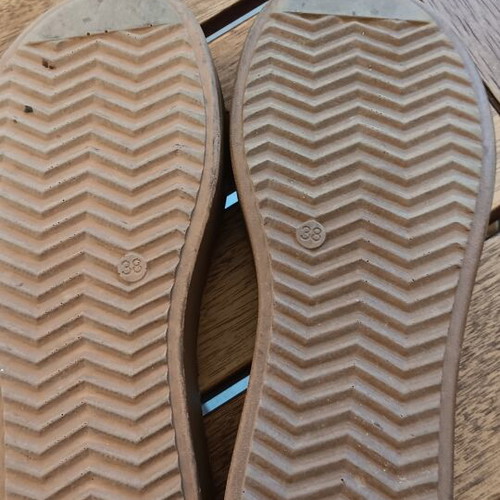 Tsuderos leather platform sandals size 38, beige brown