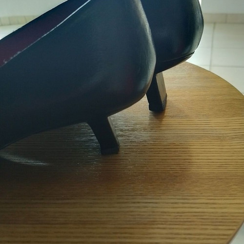 Sacha pumps No39 like new, black leather, 3.5cm heel