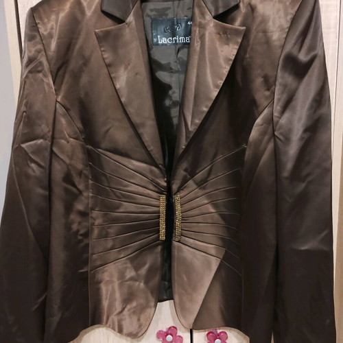 Lacrima satin jacket like new, brown, crystal clasp closure