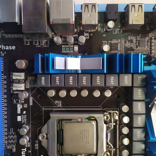 Asus P7P55D motherboard with i5 650, 8GB RAM, Intel cooler and i3 550