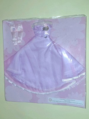 Barbie συλλεκτικό φόρεμα καινούργιο στη καρτέλα του