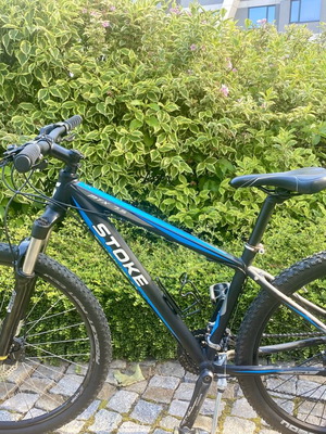 Stoke MTX 7.5 Mountain Bike like new, 27.5" wheels, disc brakes