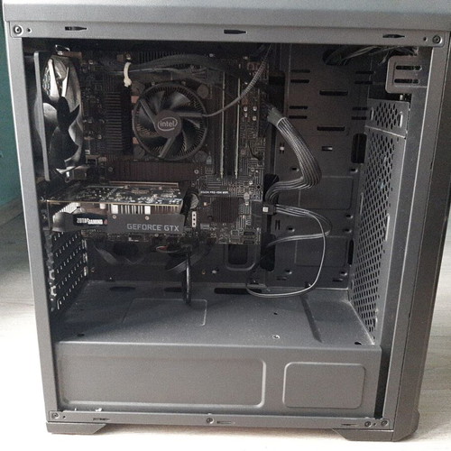 Gaming desktop Intel Core i5 11th gen, GeForce GTX 1650, 16GB RAM, 500GB SSD used