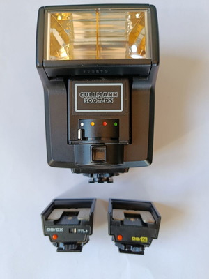 Cullmann Speedlight 300T with Hot Shoe Like New