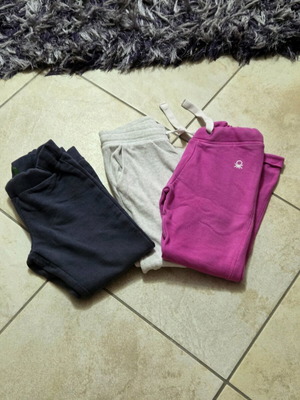 Φόρμες Benetton για κορίτσια 4-6 ετών σαν καινούργιες, πακέτο