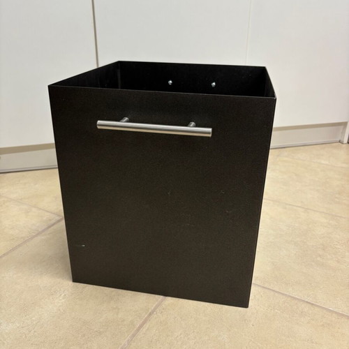 Viometal fireplace wood holder used
