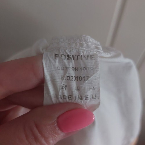 White shorts used size S with pockets