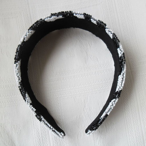 Headband black/white beaded new, unique