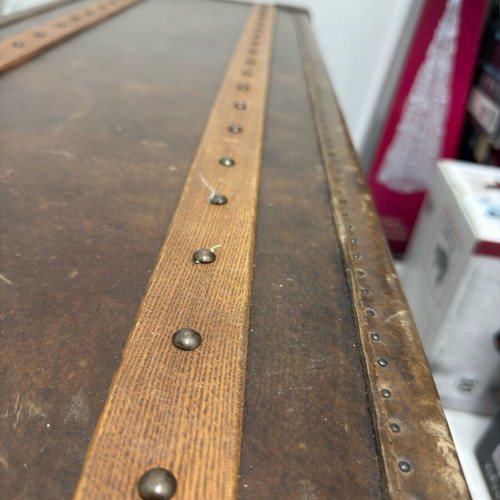 Vintage trunk used, leather and wood