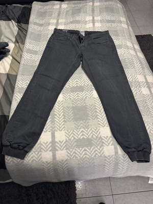 Jeans με λάστιχο