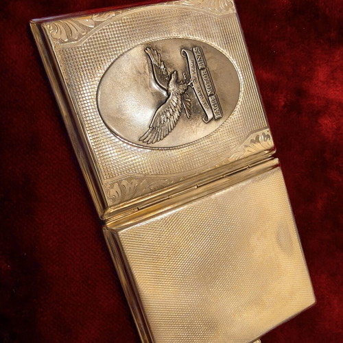 Eagle Motor Lines Collectible Metal Cigarette Case like new