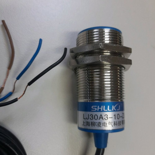 Επαγωγικός διακόπτης LJ30A3-10-Z/AY καινούργιο