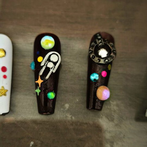Press On Nails set of 5 Charm Nails new