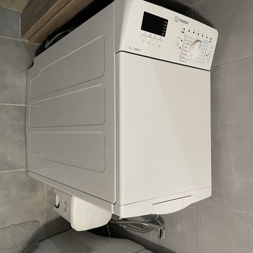 Indesit 7kg Top Load Washing Machine like new