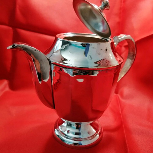 Vintage Silver-Plated Teapot like new by National Silver Company